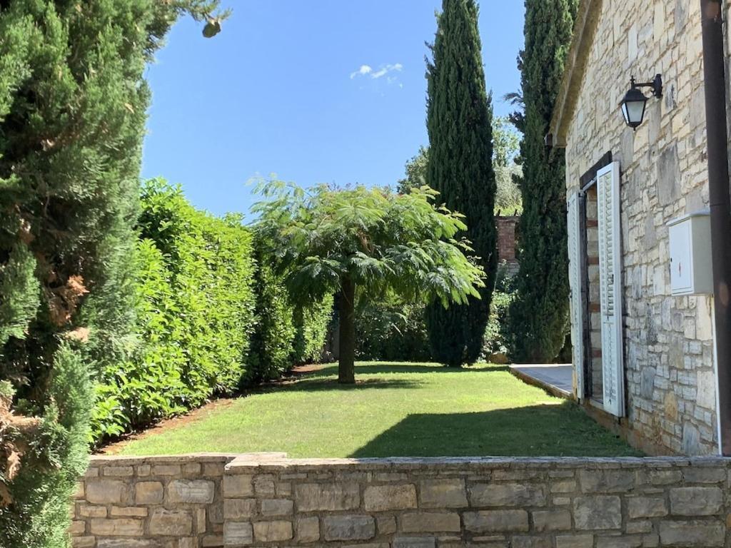Villa Melissa - Istrisches Steinhaus Mit Pool In Guter Lage Sveti Lovreč Pazenatički Exteriér fotografie